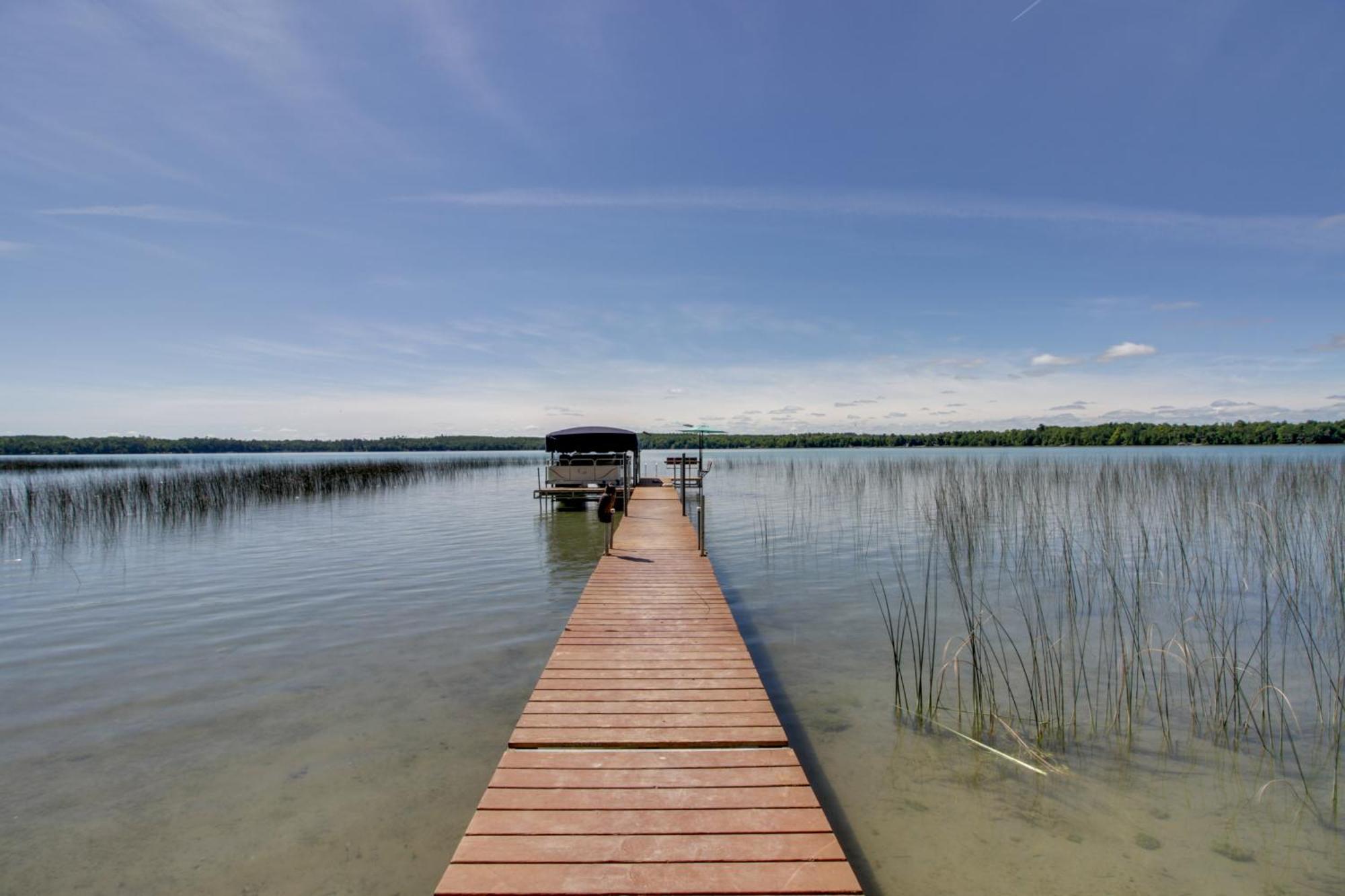 Lakefront Deer River Apt With Dock, Fire Pit And Patio Exterior foto